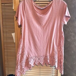 Hint of Mint brand top with lace bottom shortsleeved